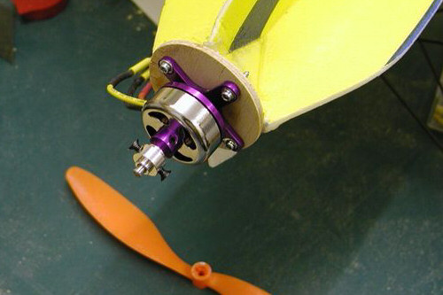 Brushless Electric Setup for the Extreme Ikarus F3A Shock Flyer